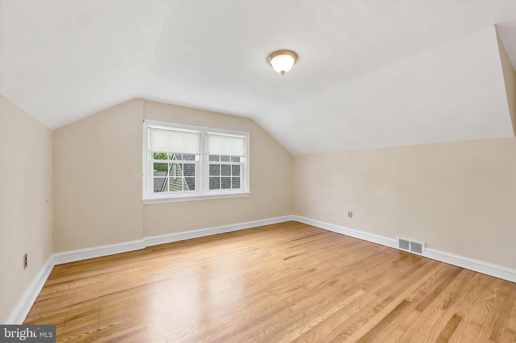 308 Henry Lane Wallingford, PA 19086 - Photo 20 of 36 3rd bed second floor