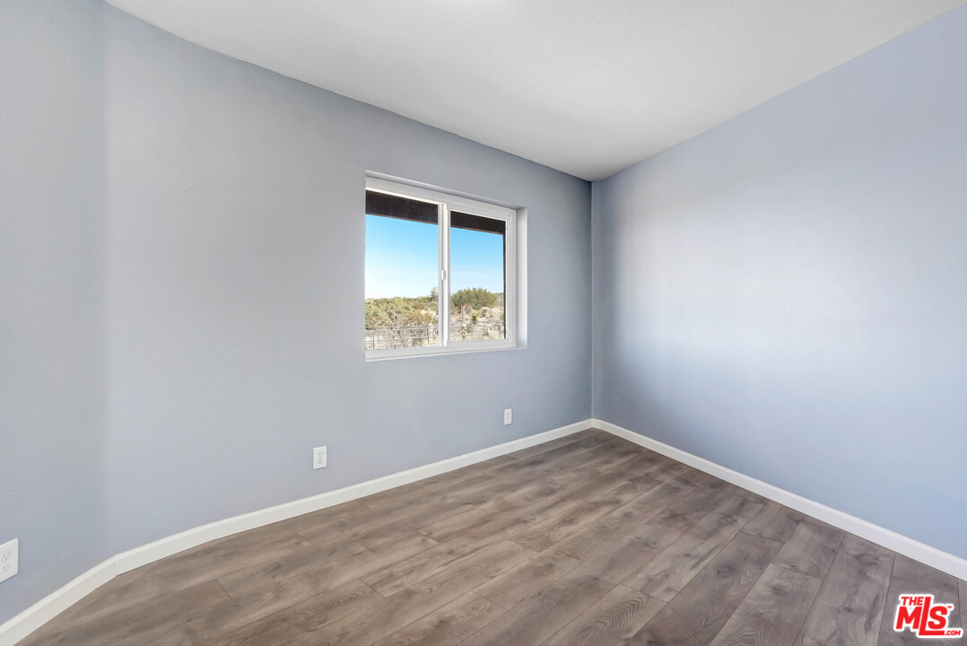 1979 Vista Road Pinon Hills, CA 92372 - Photo 13 of 14