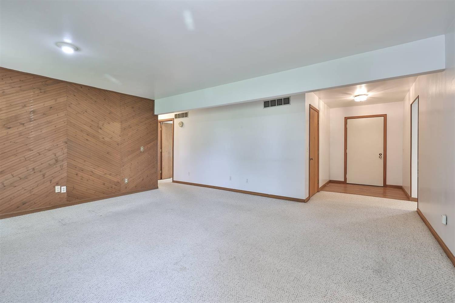 2235 Bell Road Hamilton, OH 45013 - Photo 7 of 38 Gallery Image 7