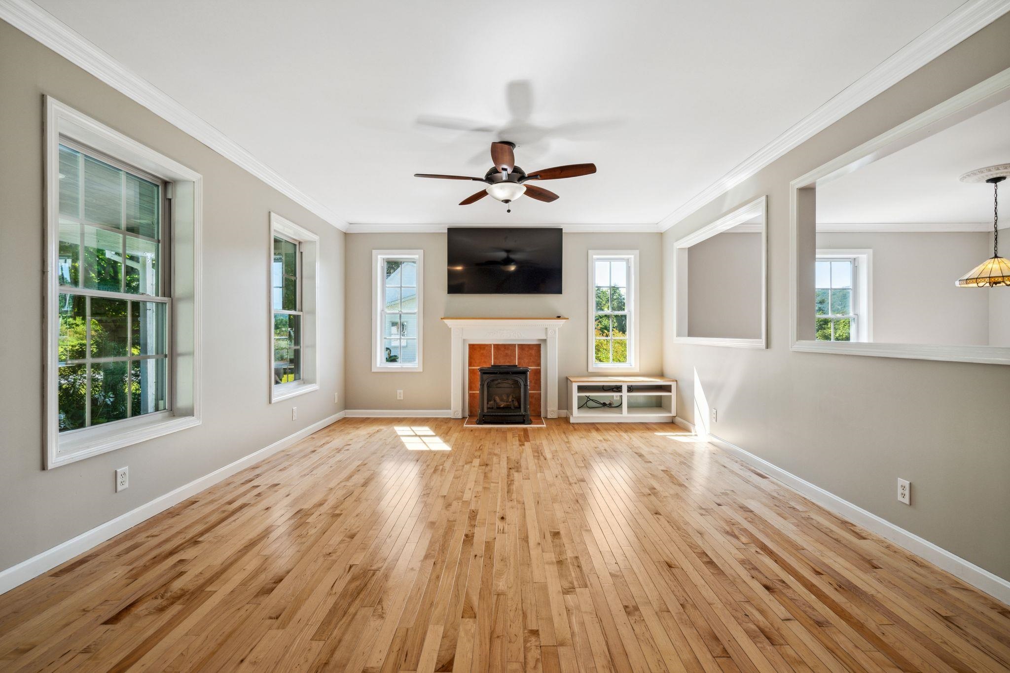 1 Riverside Lane Royalton, VT 05068 - Photo 14 of 40