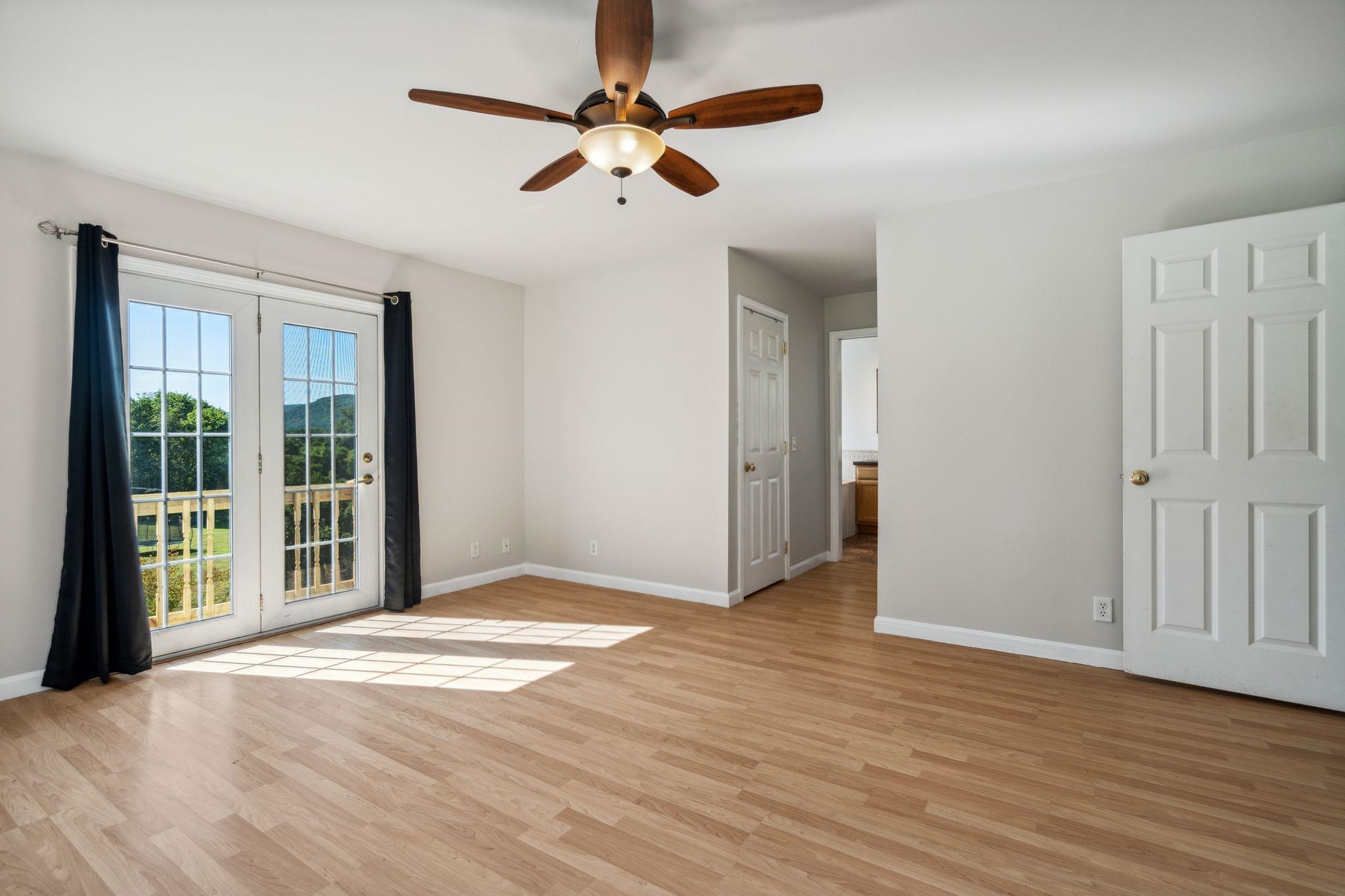 1 Riverside Lane Royalton, VT 05068 - Photo 19 of 40