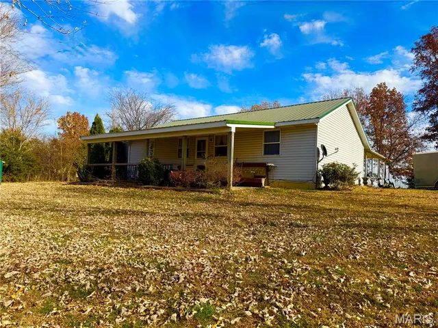 $279,000 | 41372 Eisenhower Trail, Perry, MO 63462