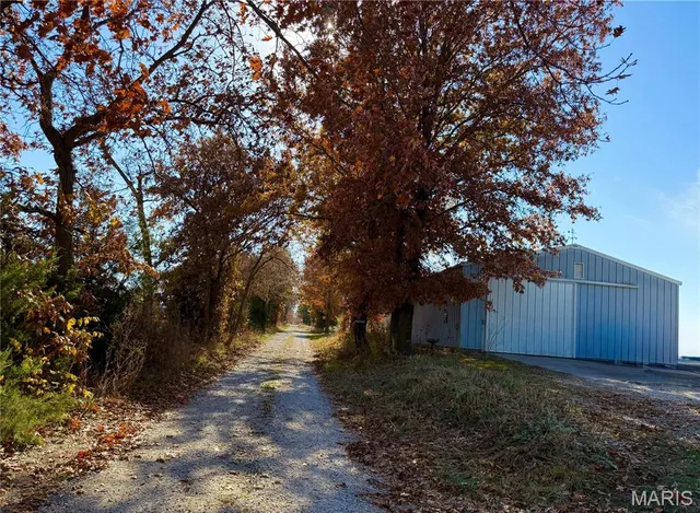 $285,000 | 41372 Eisenhower Trail, Perry, MO 63462