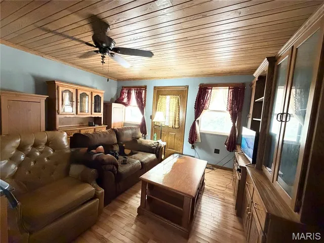 $285,000 | 41372 Eisenhower Trail, Perry, MO 63462