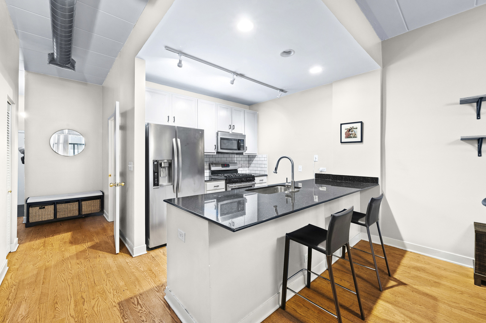 847 West Monroe Street, Unit 2B Chicago, IL 60607 - Photo 4 of 13 Gallery Image 4