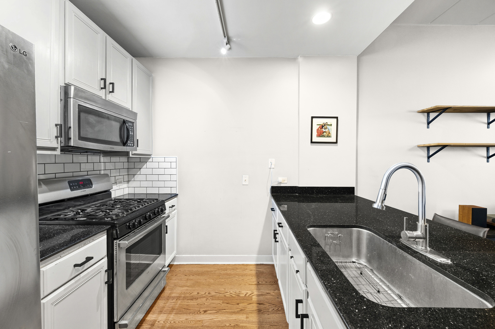 847 West Monroe Street, Unit 2B Chicago, IL 60607 - Photo 5 of 13 Gallery Image 5