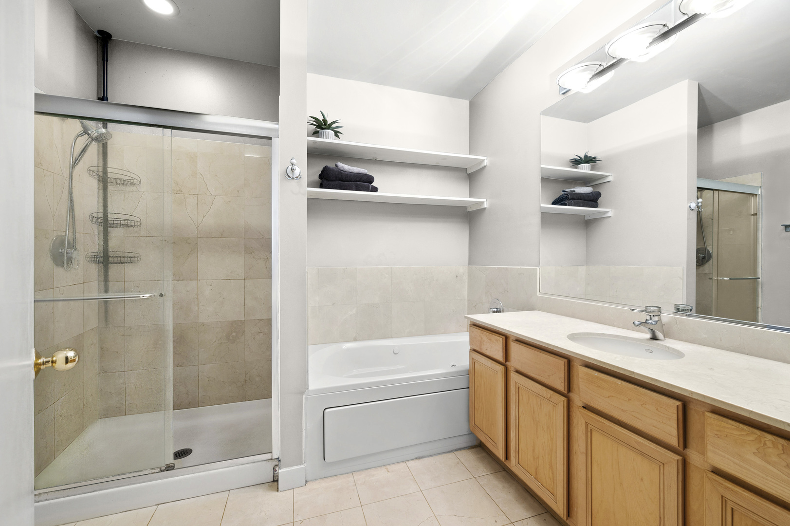 847 West Monroe Street, Unit 2B Chicago, IL 60607 - Photo 8 of 13 Gallery Image 8