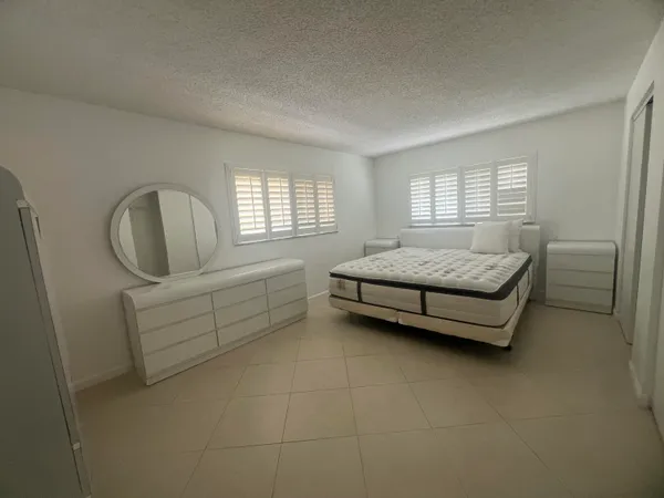 $1,500 | 2615 Northeast 3rd Street, Unit 213, Boynton Beach, FL 33435