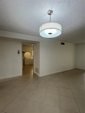 $1,500 | 2615 Northeast 3rd Street, Unit 213, Boynton Beach, FL 33435