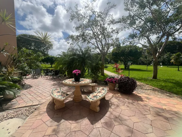 $1,500 | 2615 Northeast 3rd Street, Unit 213, Boynton Beach, FL 33435