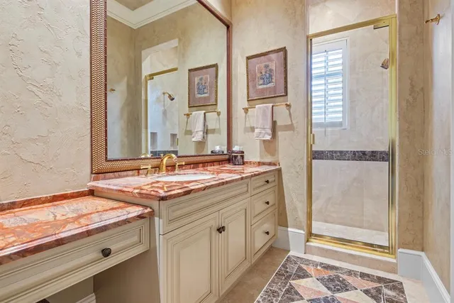 a very nice looking room with many windows