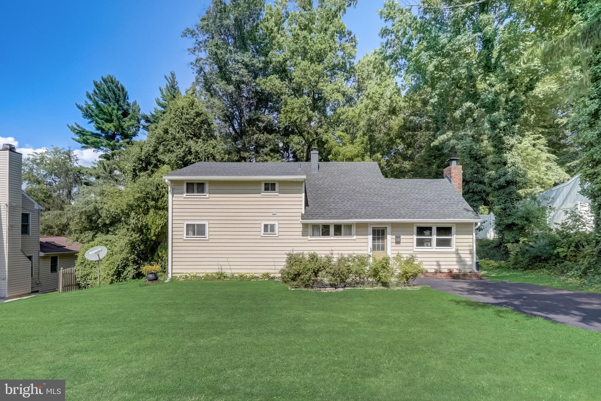 5 Devonwood Road Wayne, PA 19087 - Photo 2 of 52