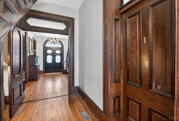 $549,900 | 1007 Court Street, Lynchburg, VA 24504