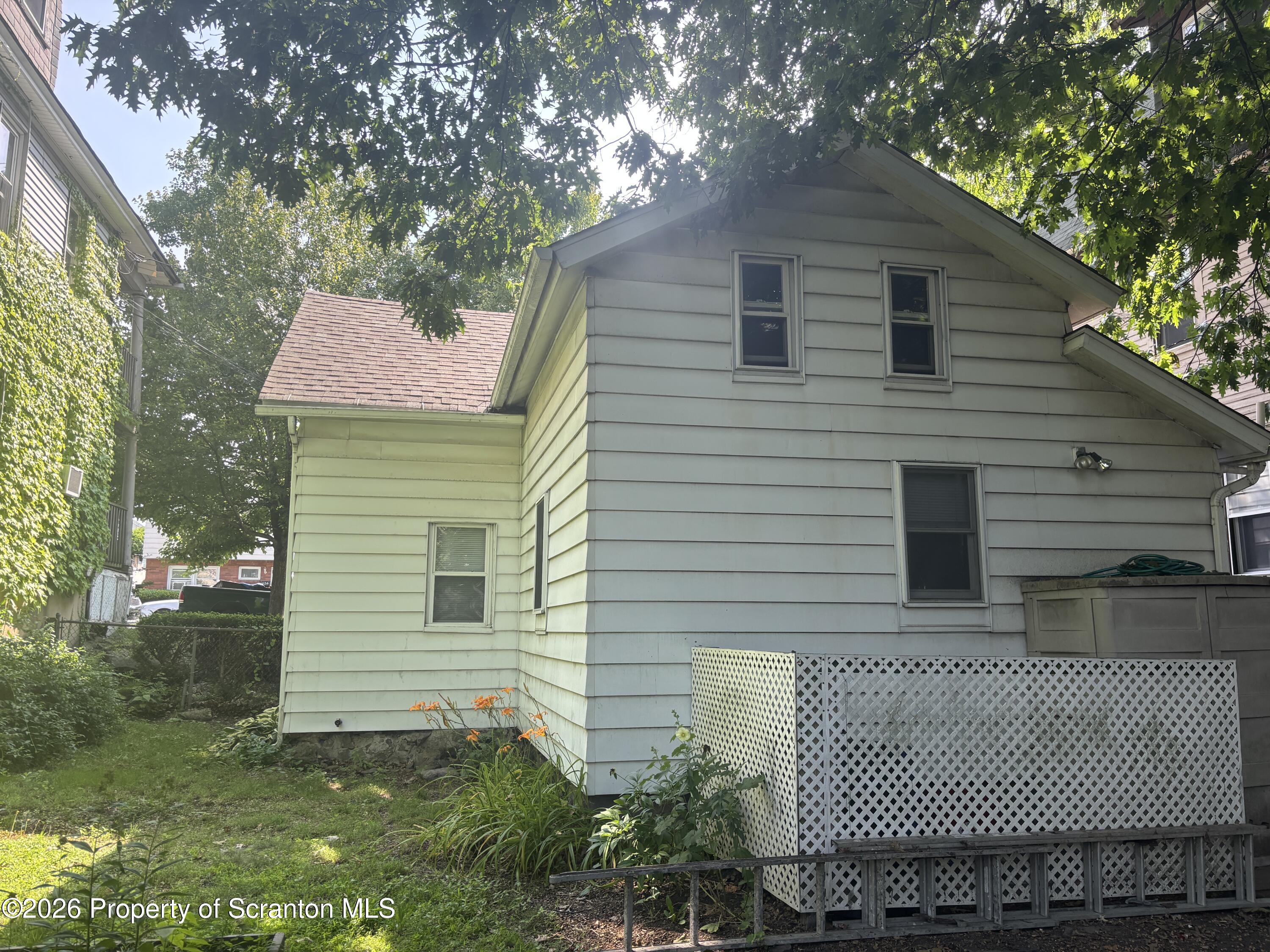 619 Hemlock Street Scranton, PA 18505 - Photo 23 of 26 IMG_9628