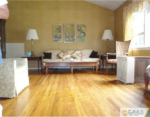 6 Barrie Road East Brunswick, NJ 08816 - Photo 2 of 11 Gallery Image 2