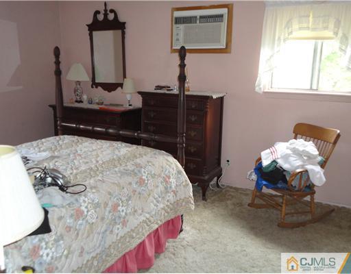 6 Barrie Road East Brunswick, NJ 08816 - Photo 7 of 11 Gallery Image 7