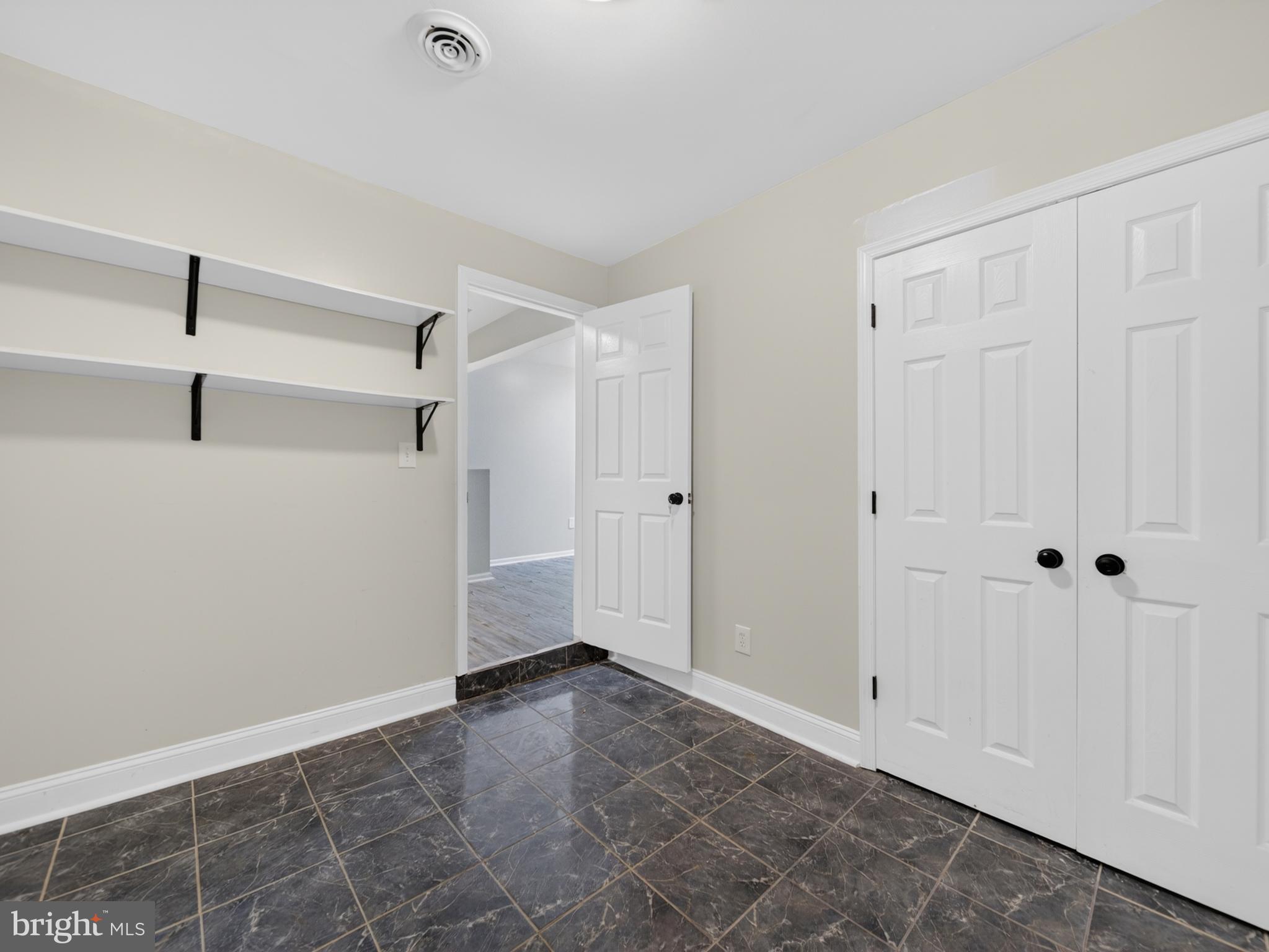 8602 Lark Place Laurel, MD 20724 - Photo 6 of 46 Den or study