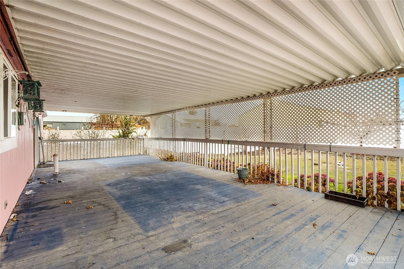 8674 Vince Road Northeast Moses Lake, WA 98837 - Photo 33 of 39 a view of a porch