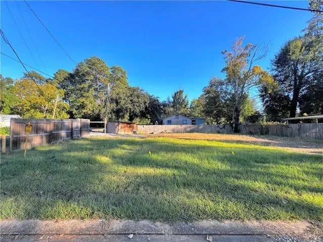 $16,500 | 1508 Holloway Drive, Pineville, LA 71360