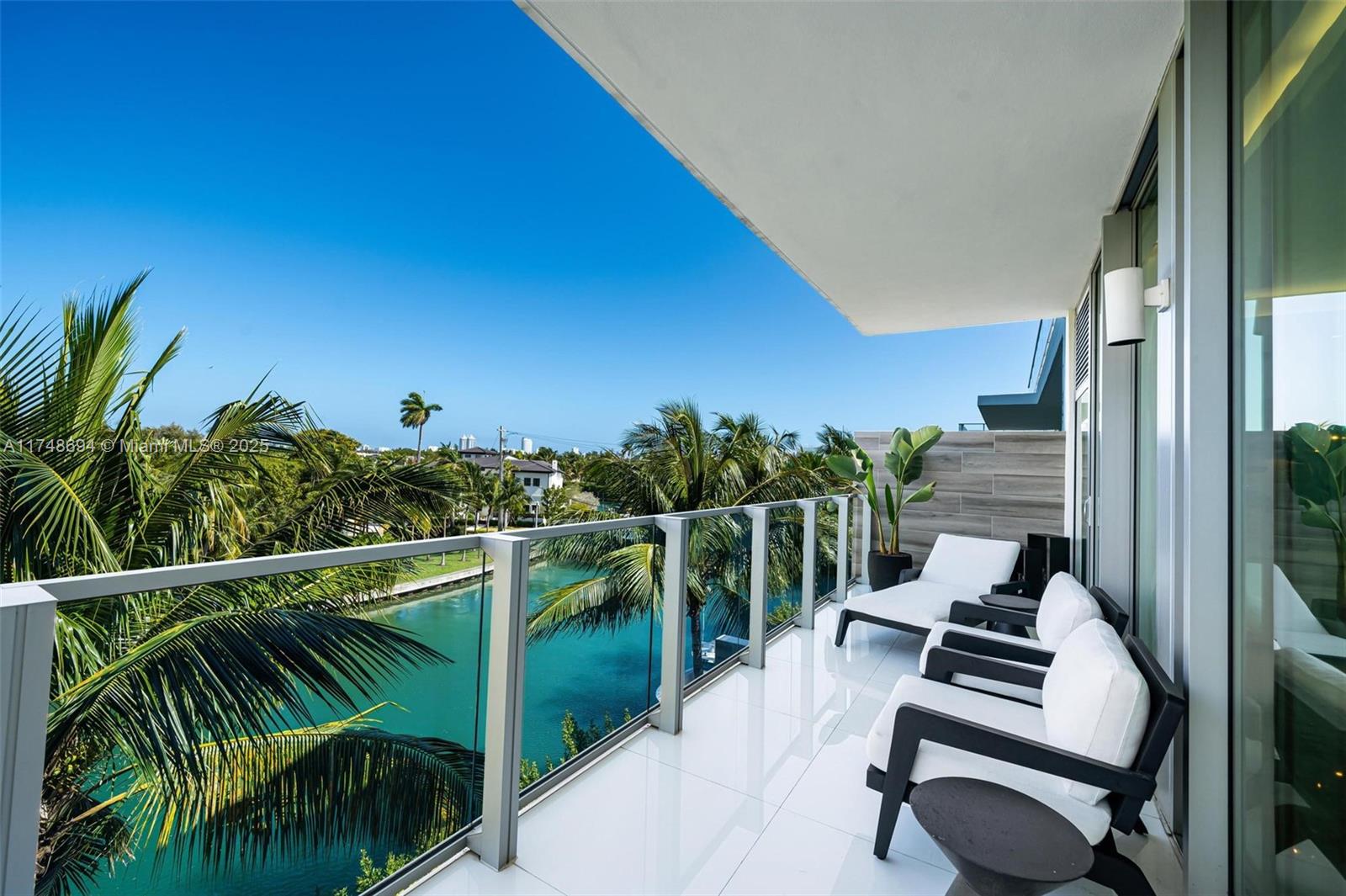 1201 20th Street, Unit PH02 Miami Beach, FL 33139 - Photo 27 of 39