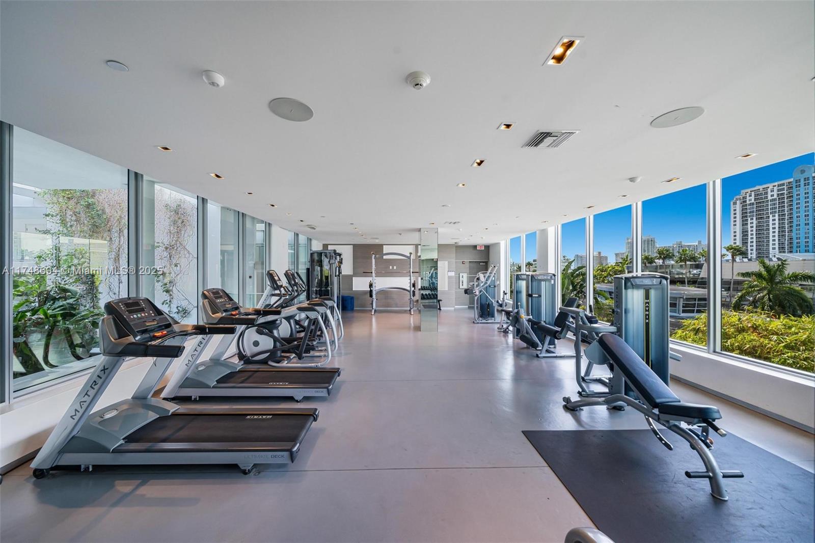 1201 20th Street, Unit PH02 Miami Beach, FL 33139 - Photo 31 of 39 building gym
