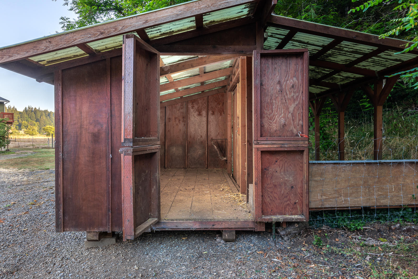 9357 Yaquina Bay Road Newport, OR 97365 - Photo 29 of 47 Loafing shed