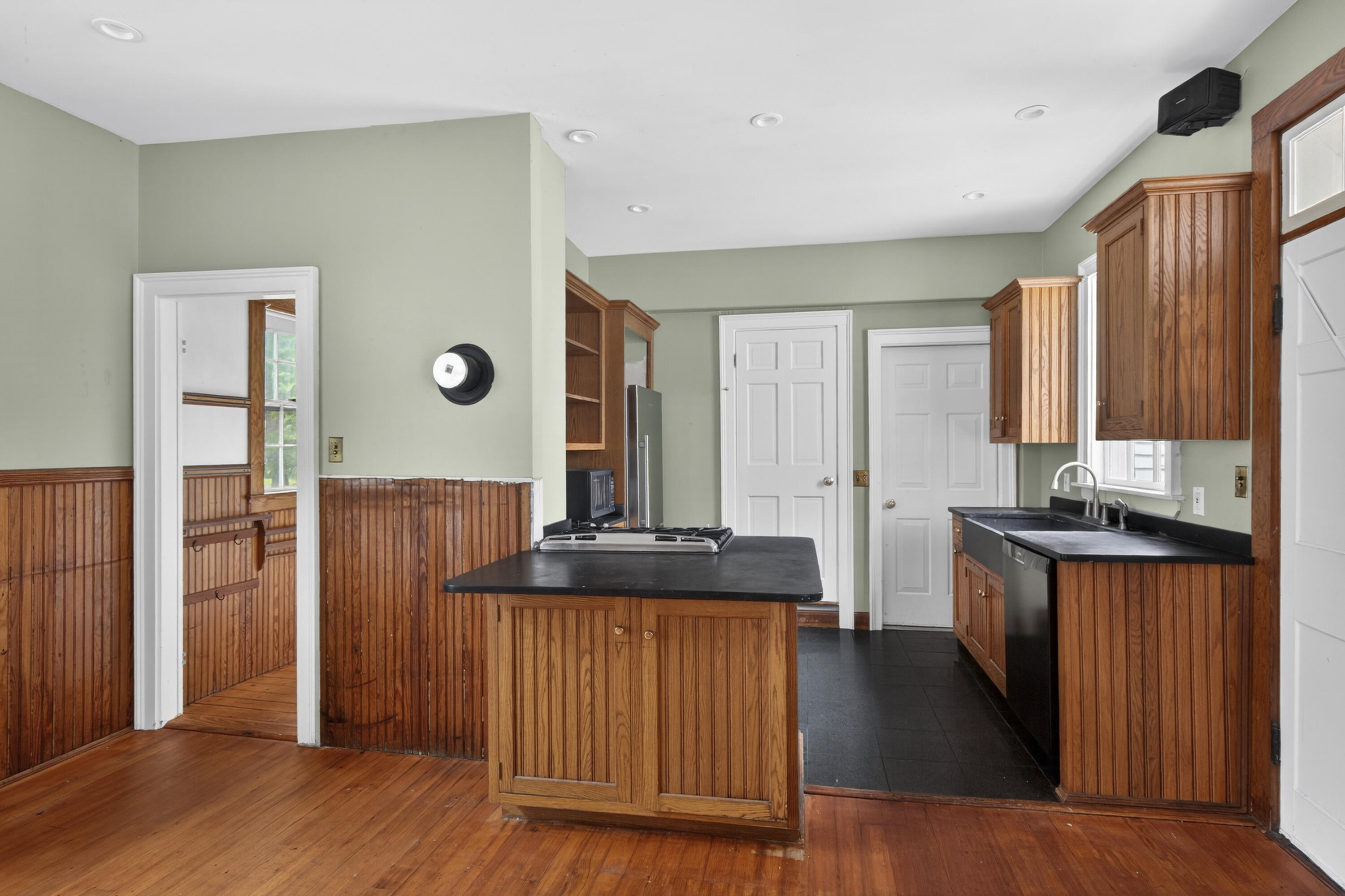 33 Main Street Thomaston, ME 04861 - Photo 14 of 47 18-33MainSt-Thomaston-KS