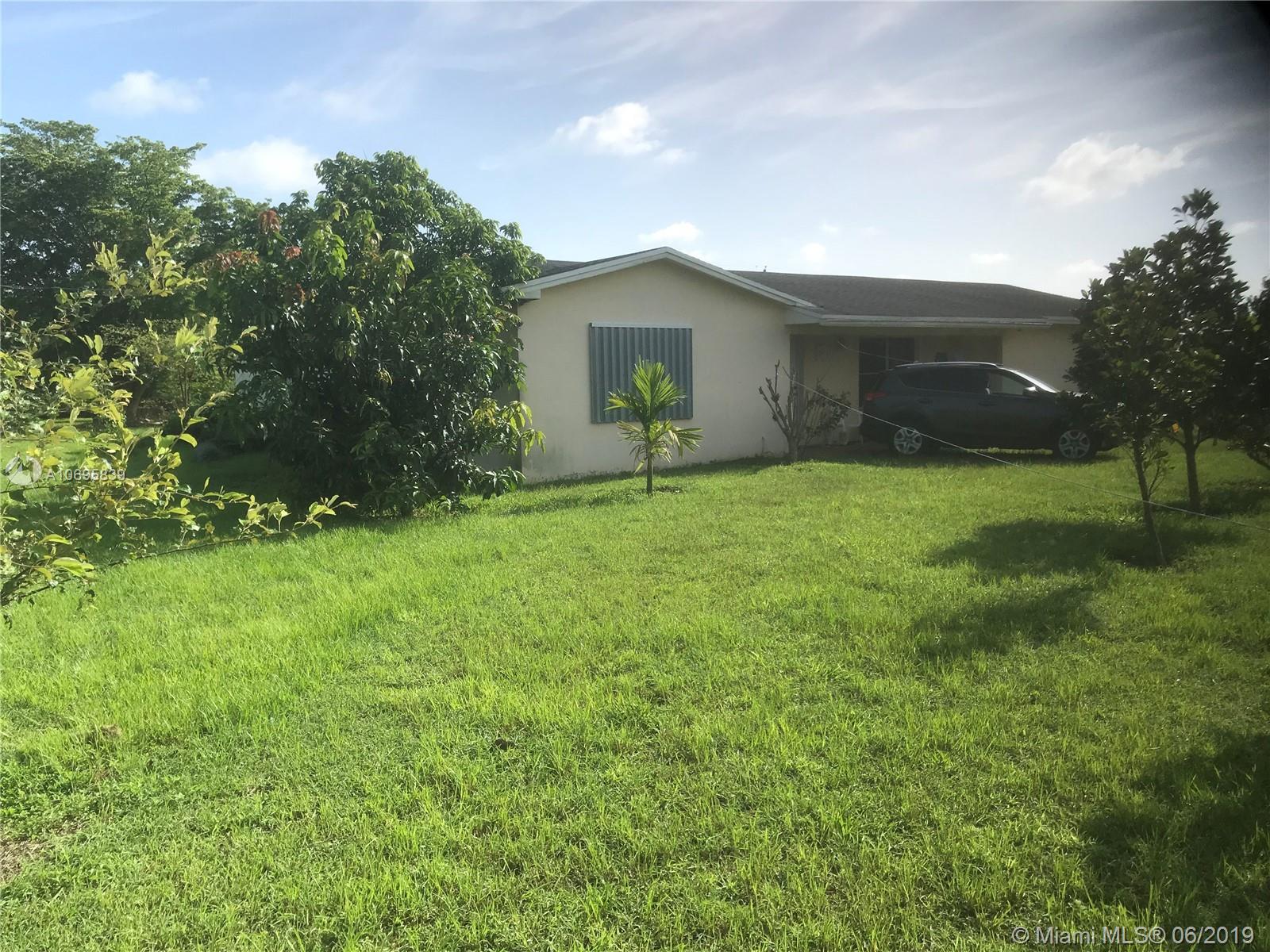 20105 Southwest 286th Street Homestead, FL 33030 - Photo 3 of 35 Gallery Image 3