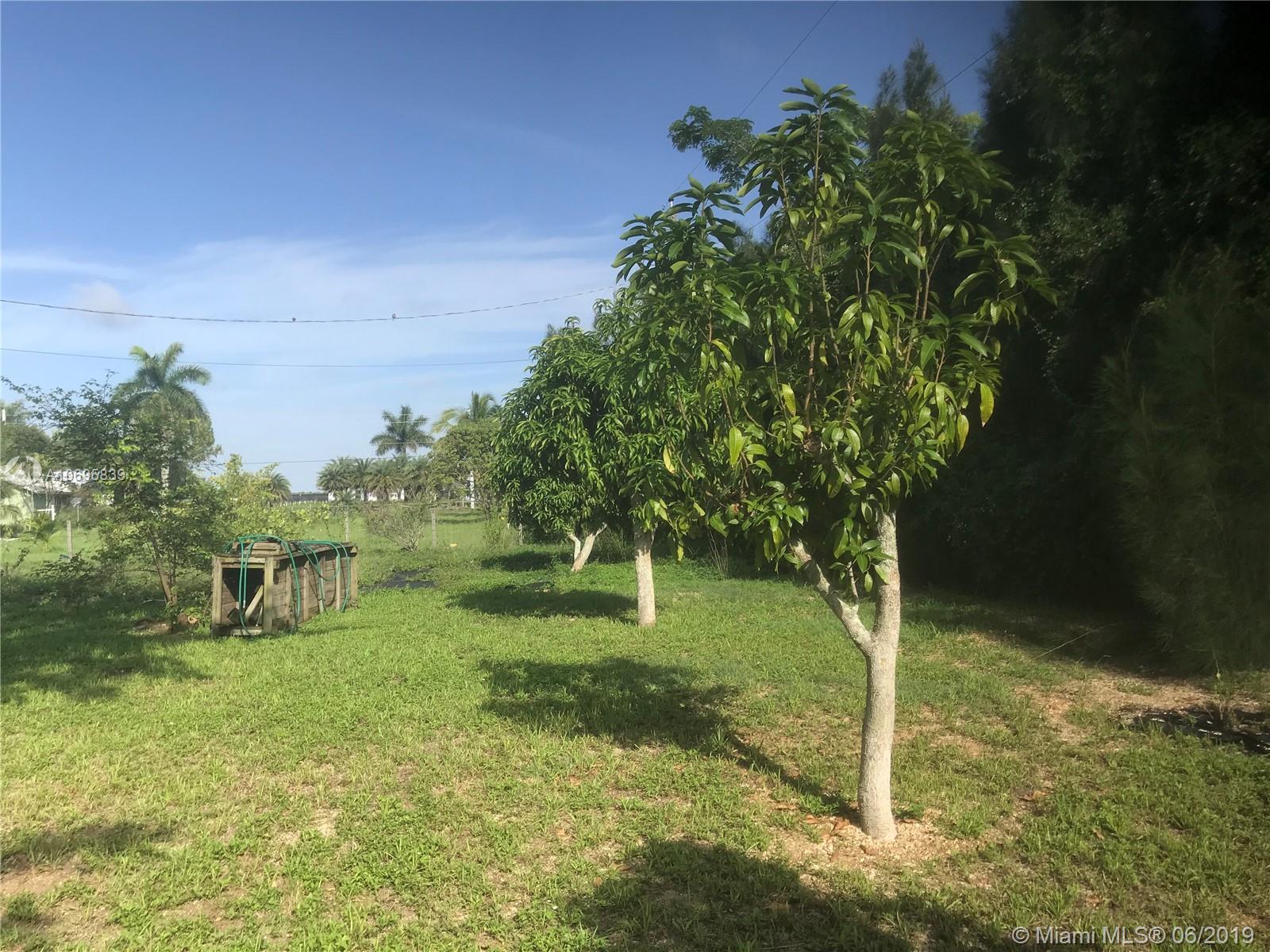 20105 Southwest 286th Street Homestead, FL 33030 - Photo 29 of 35 Gallery Image 29