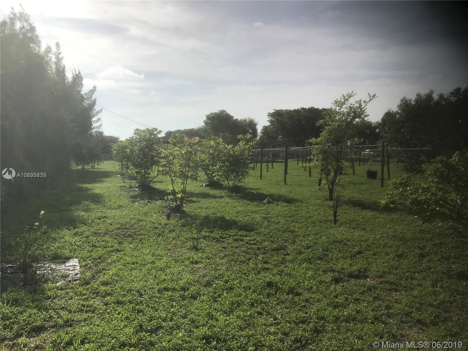 20105 Southwest 286th Street Homestead, FL 33030 - Photo 30 of 35 Gallery Image 30