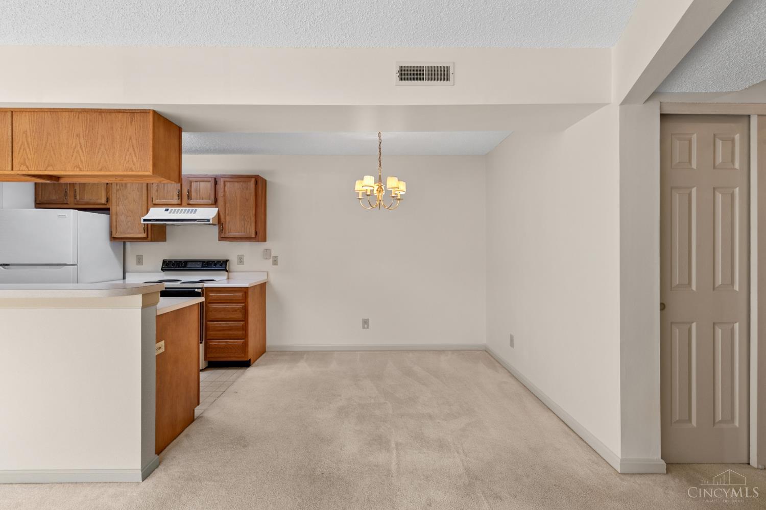 3547 Jessup Road, Unit 1A Cincinnati, OH 45239 - Photo 17 of 46