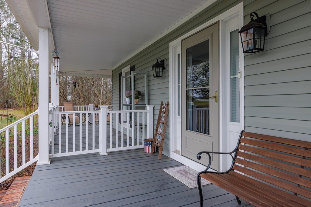 305 Farmdale Road Hodges, SC 29653 - Photo 7 of 47