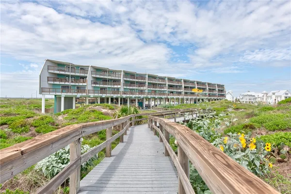 $294,900 | 5973 Highway 361, Unit 125, Port Aransas, TX 78373