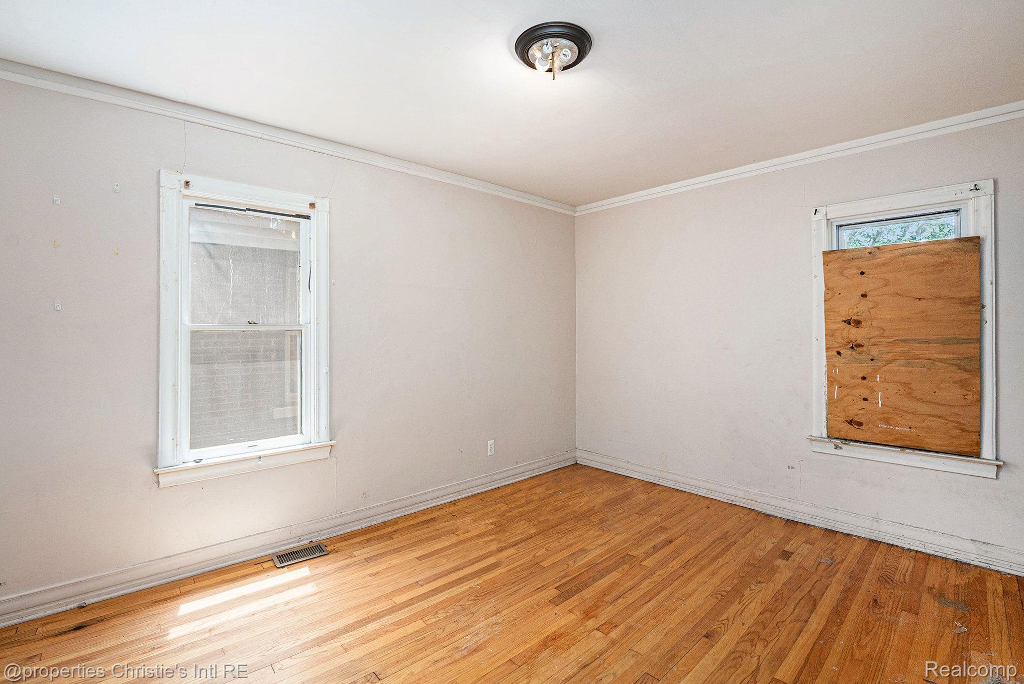5115 Yorkshire Road Detroit, MI 48224 - Photo 9 of 16 Gallery Image 9