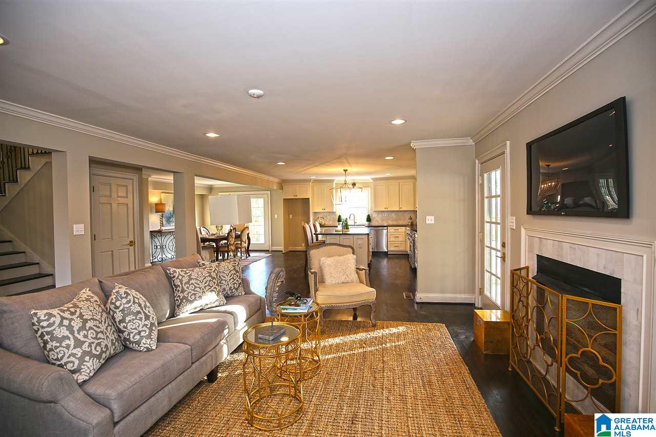 3137 North Woodridge Road Birmingham, AL 35223 - Photo 4 of 34