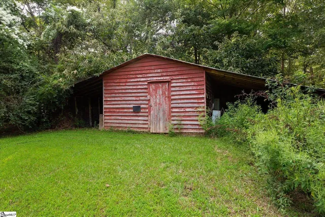 $1,643,000 | 737 State Rd S-30-309, Laurens, SC 29360