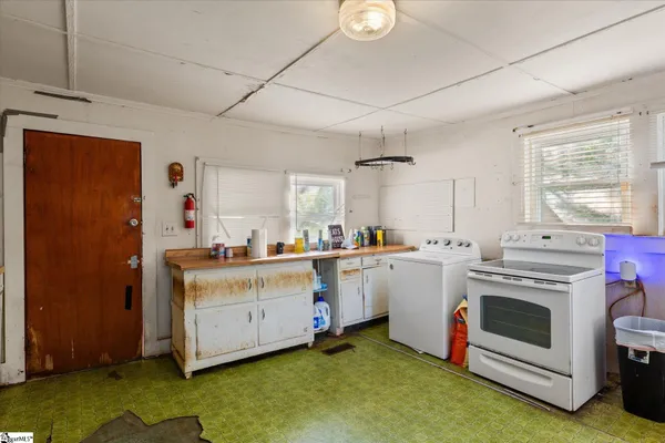 $1,643,000 | 737 State Rd S-30-309, Laurens, SC 29360