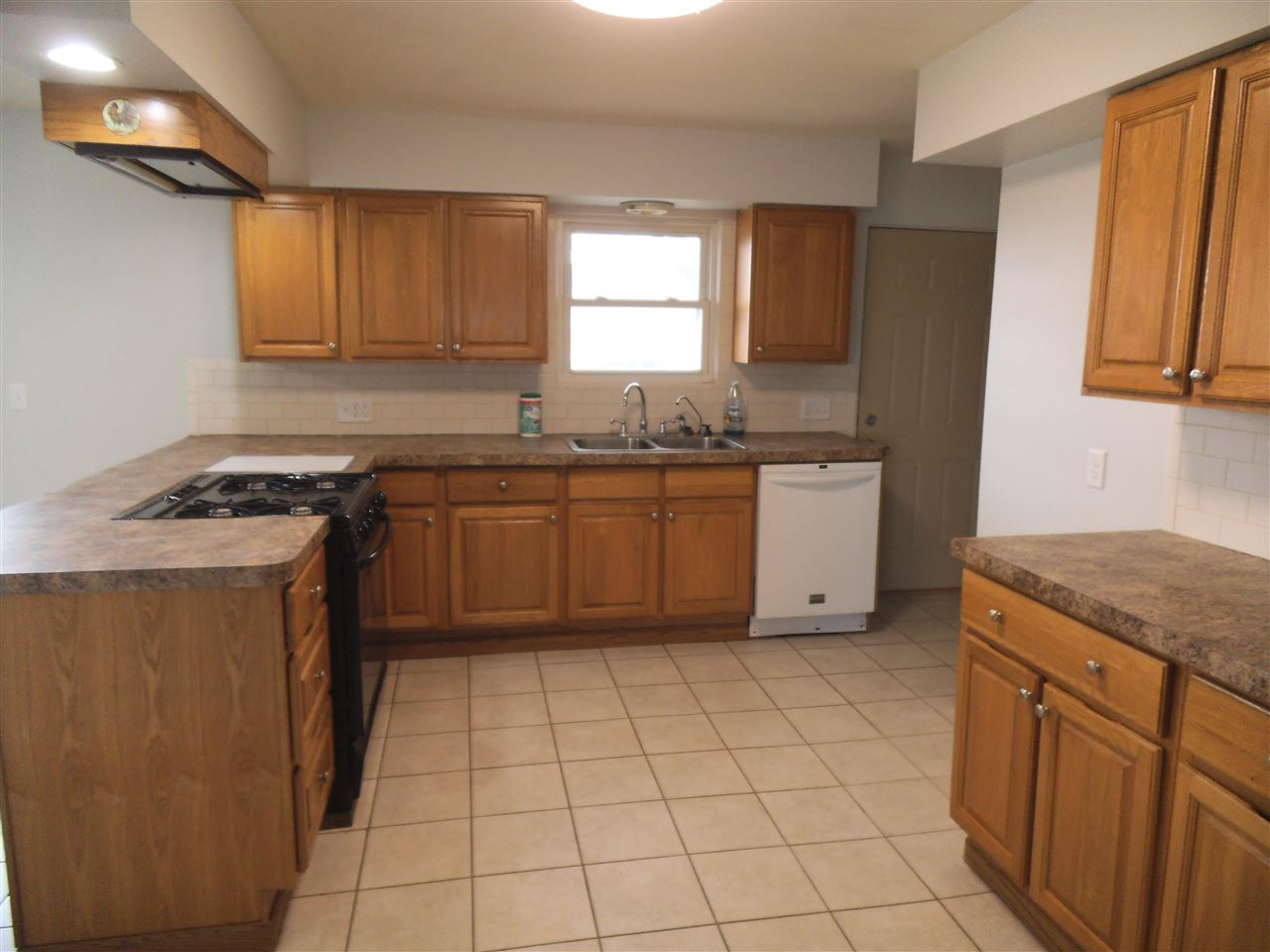 3267 North Mackinaw Road Pinconning, MI 48650 - Photo 12 of 35