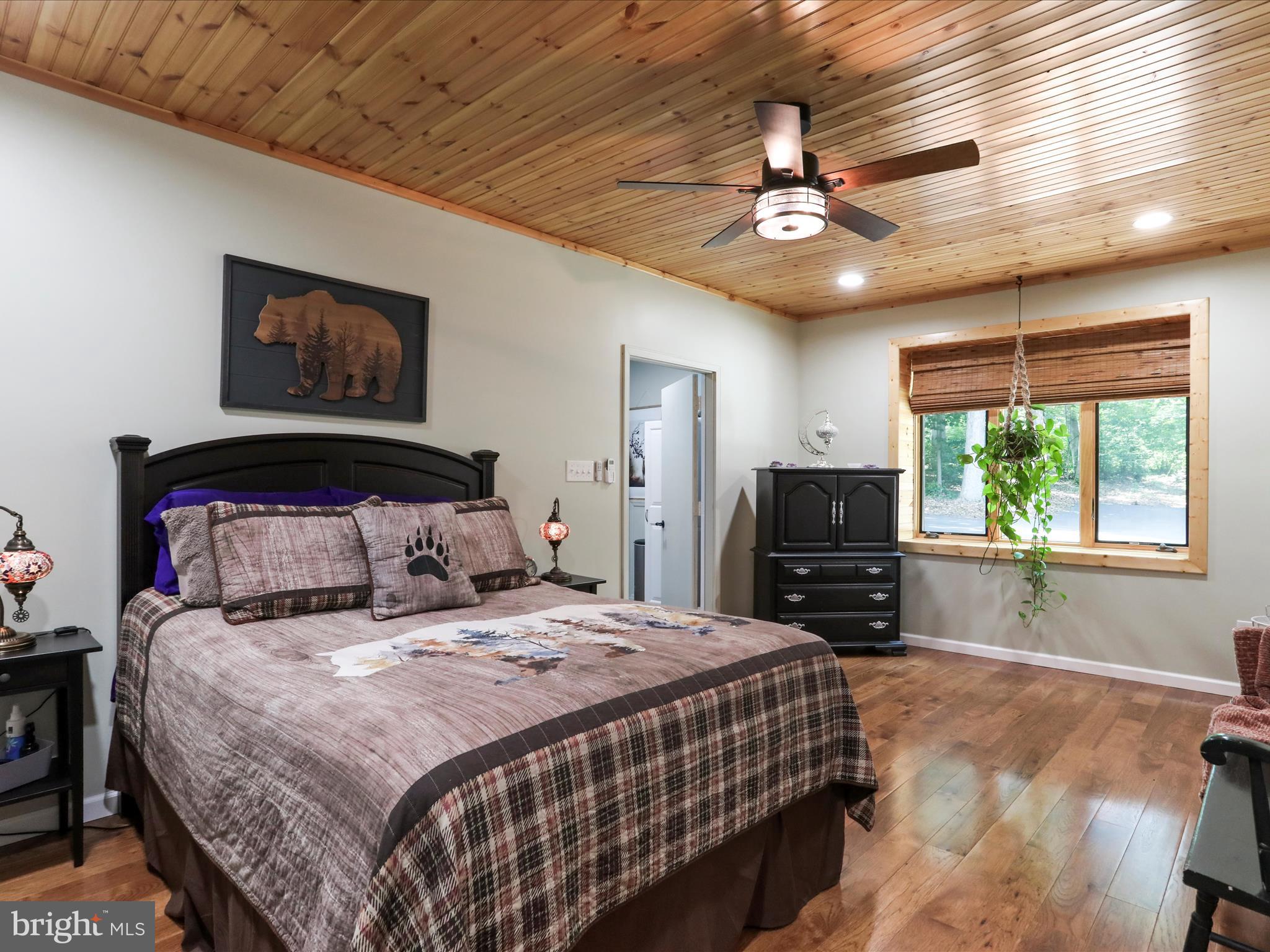 3953 West Weaver Road Greencastle, PA 17225 - Photo 20 of 61 Large Primary Suite