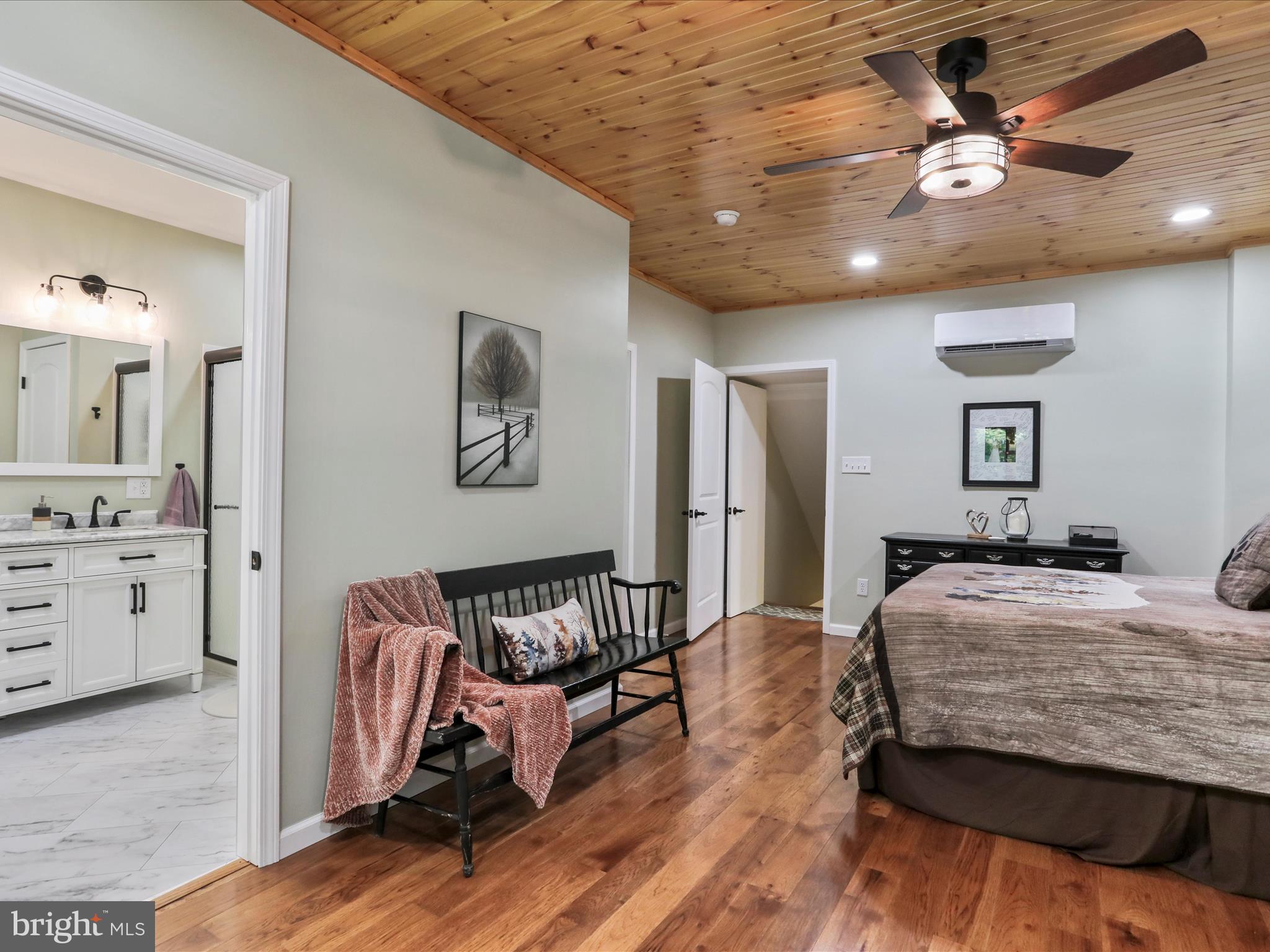 3953 West Weaver Road Greencastle, PA 17225 - Photo 22 of 61 Large Primary Suite