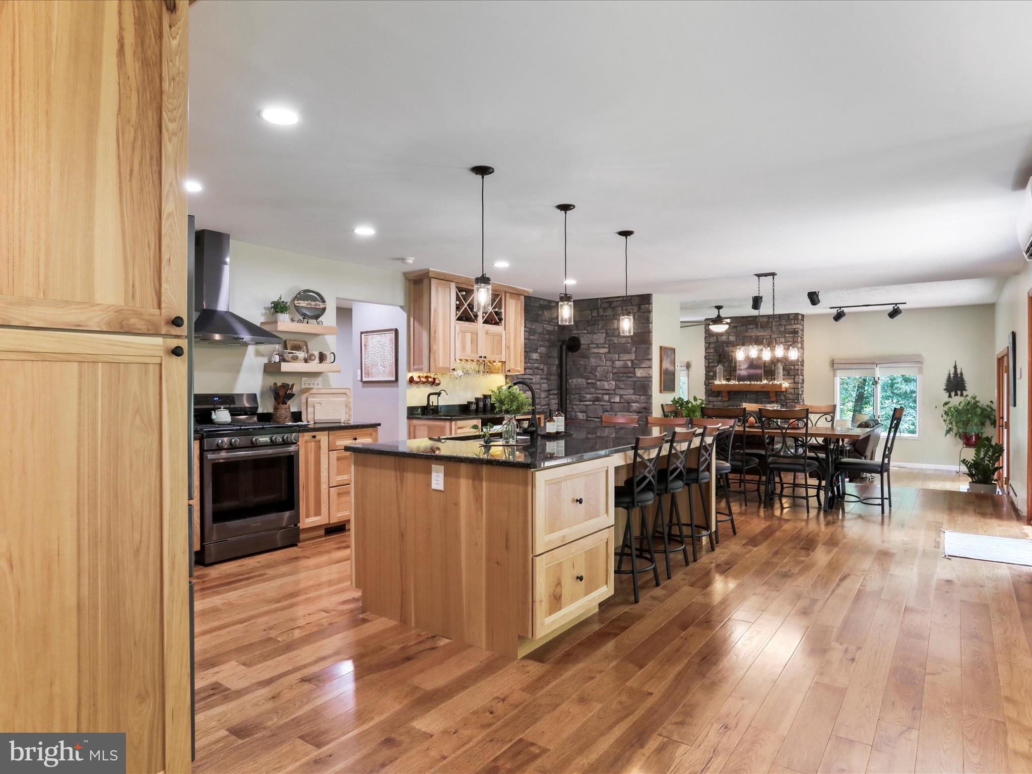 3953 West Weaver Road Greencastle, PA 17225 - Photo 5 of 61 Built in Electronic charging station