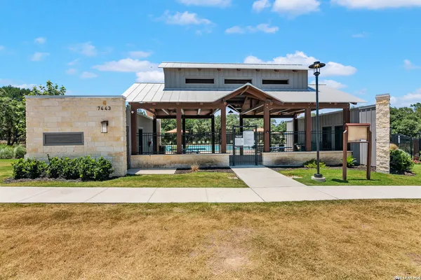 $2,495 | 7711 Cottonwood, Boerne, TX 78015