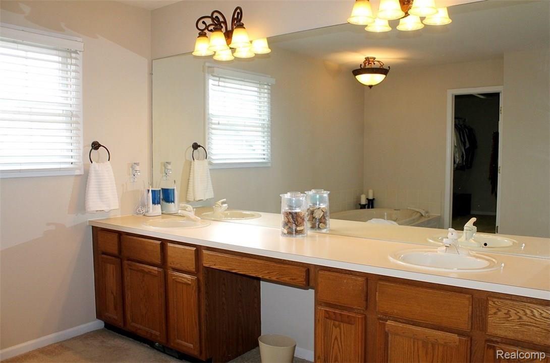 47193 Eastbourne Road Canton, MI 48188 - Photo 33 of 59 IMG_3431.JPG