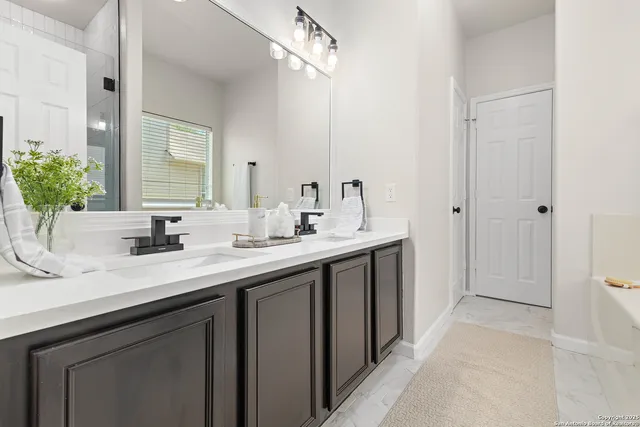 $348,000 | 3727 Columbia Drive, Cibolo, TX 78108