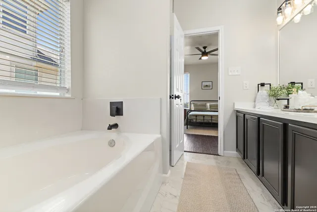 $348,000 | 3727 Columbia Drive, Cibolo, TX 78108