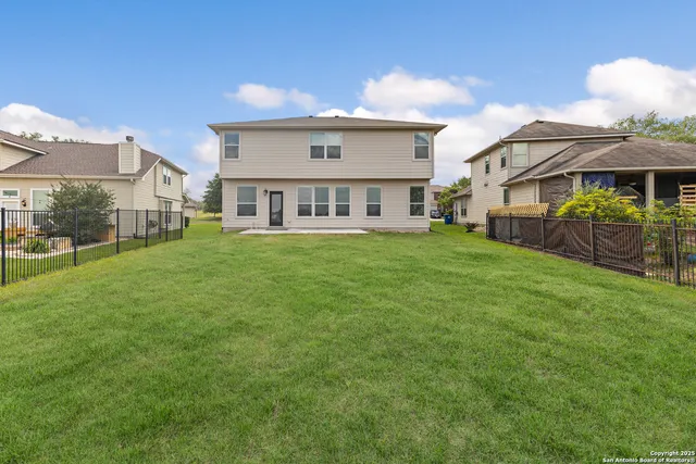 $348,000 | 3727 Columbia Drive, Cibolo, TX 78108