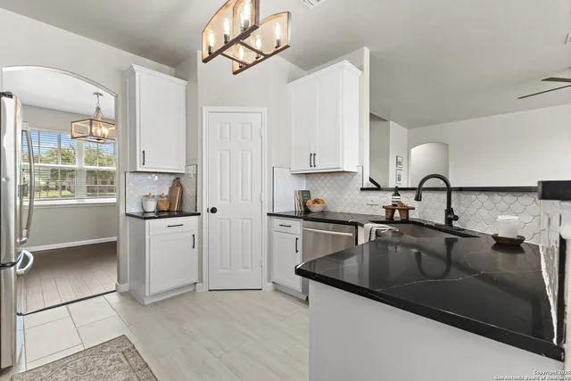 $348,000 | 3727 Columbia Drive, Cibolo, TX 78108