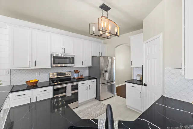 $348,000 | 3727 Columbia Drive, Cibolo, TX 78108