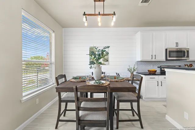 $348,000 | 3727 Columbia Drive, Cibolo, TX 78108