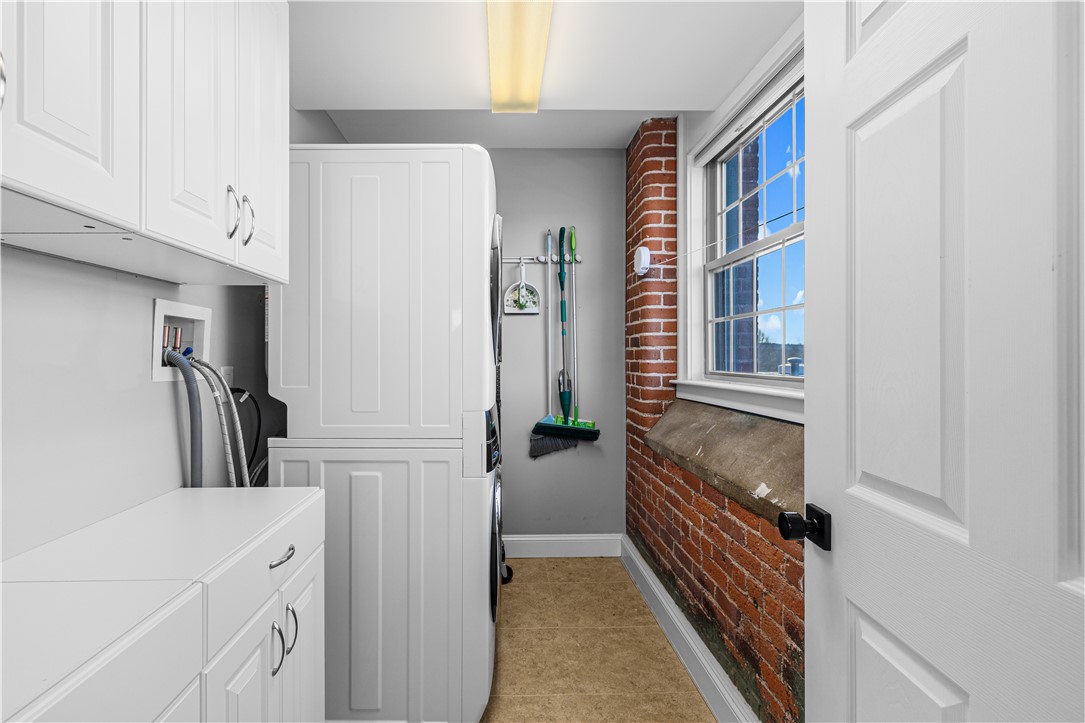 1 Tupperware Drive, Unit 221 North Smithfield, RI 02896 - Photo 17 of 43